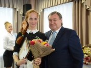 Талантливой и одаренной молодежи Ачинска вручили премии главы города